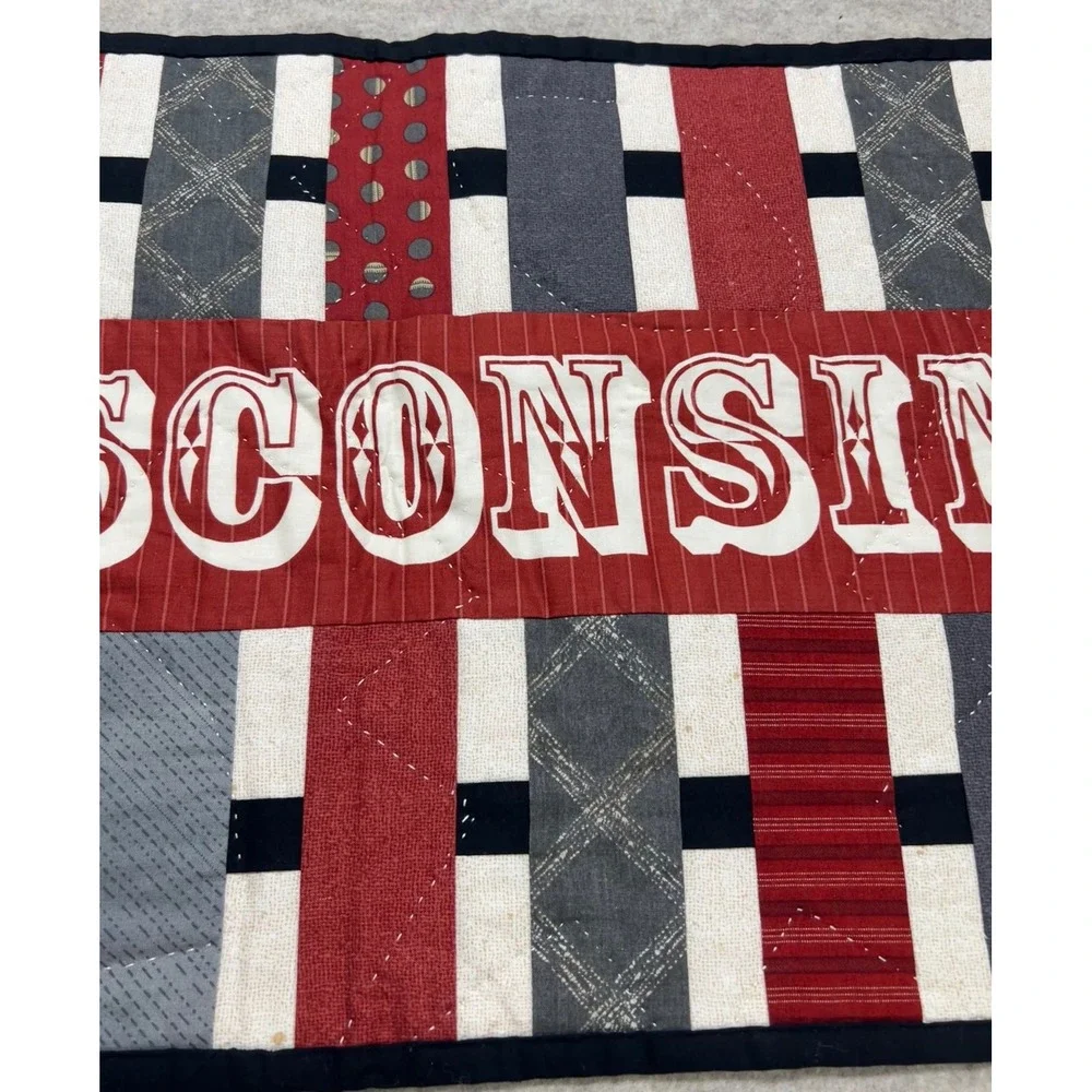 Handmade Wisconsin Table Runner‎ Quilt Football Badgers Green Bay Packers Decor